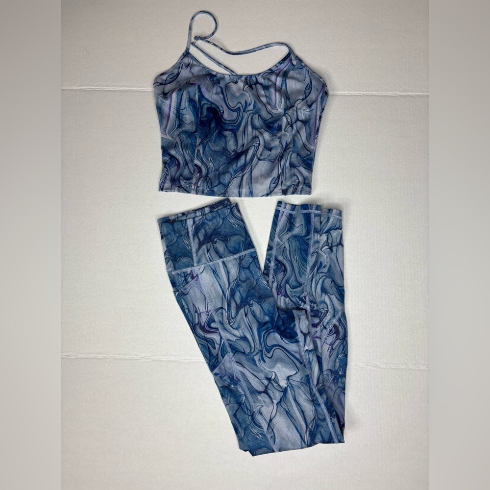 Victoria's Secret Flow Blue Swirl Activewear Top and leggings size medium